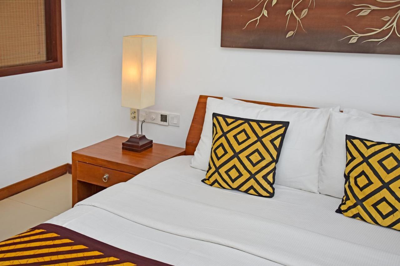 Goldi Sands Hotel Негомбо Экстерьер фото